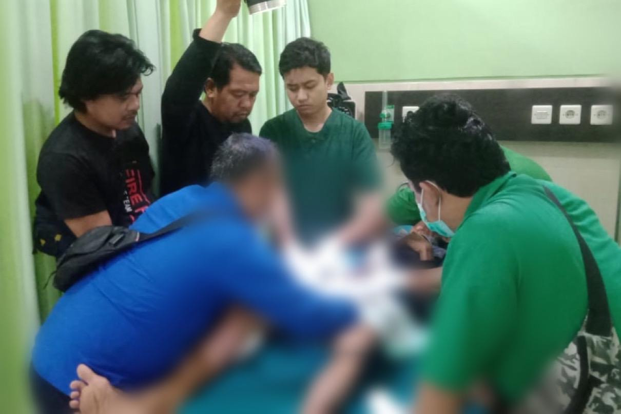 Indo Bokep langkah Heroik Damkar Ngawi Pengungsian Cincin Pipa Paralon di Kemaluan Kakek Suroso