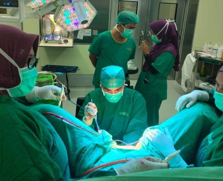 Indo Bokep Dokter RSUD Arifin Achmad tercapai Operasi Pasien tak memakai Rahim dan Liang Kemaluan