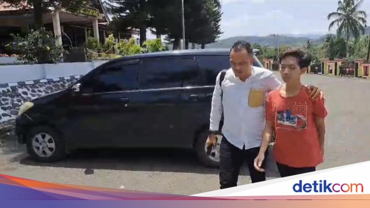 Indo Bokep Tampang Pria Sumbar Nan Tempelkan Al-Qur’an ke Kemaluan Usai diamankan