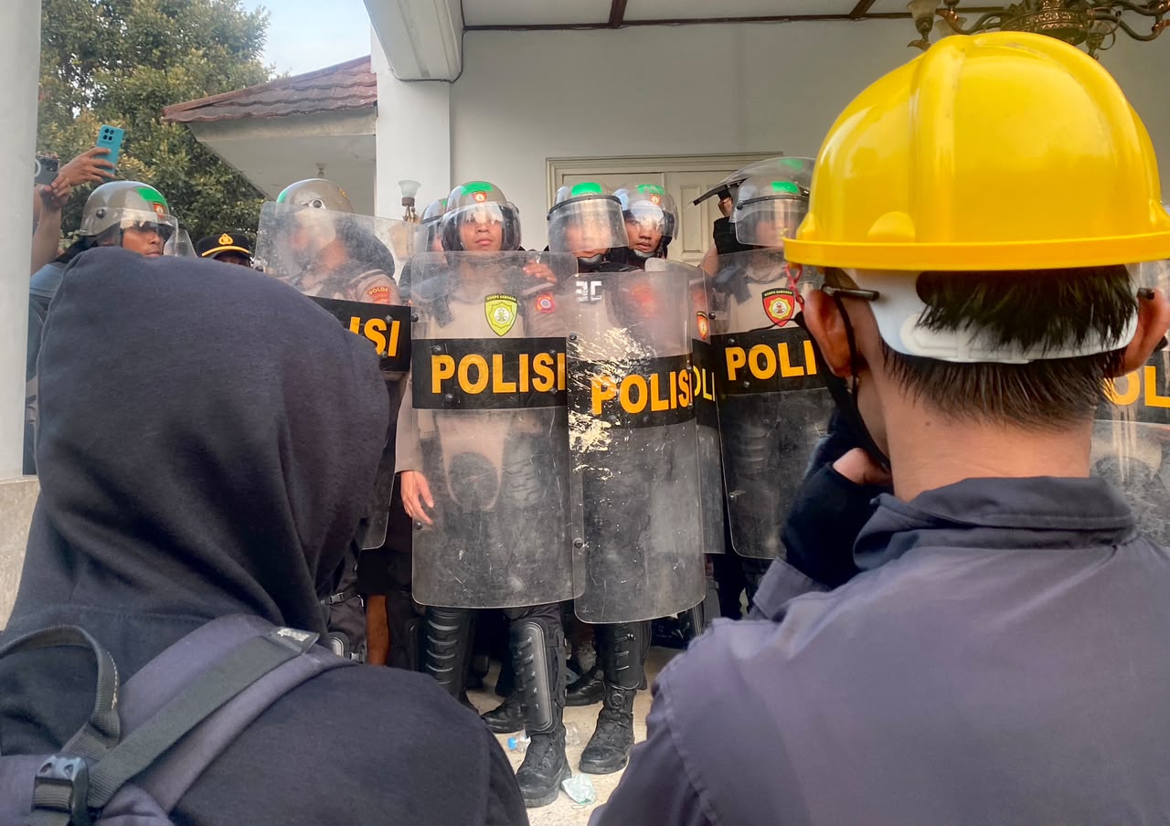 Indo Bokep Demo di Jogja: Aparat Pukuli dan ngepal Kemaluan Mahasiswa